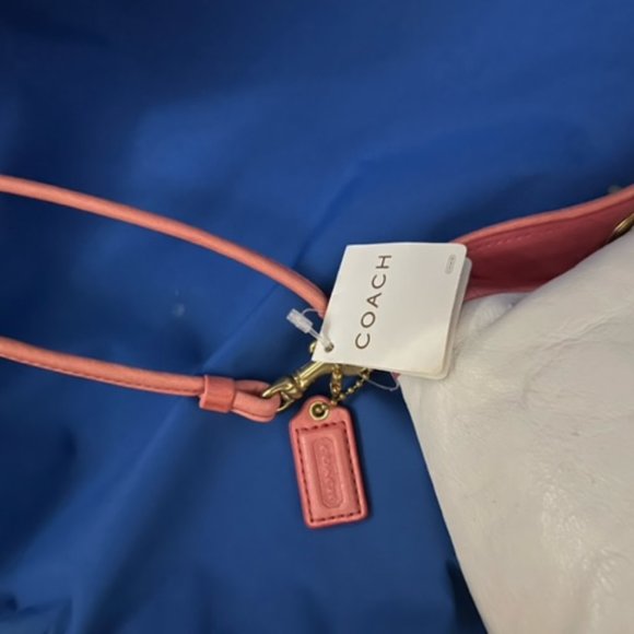 NWT COACH White Coral GENUINE Leather Turn-Lock Wristlet Wallet Clutch Pouch Bag - Picture 9 of 10